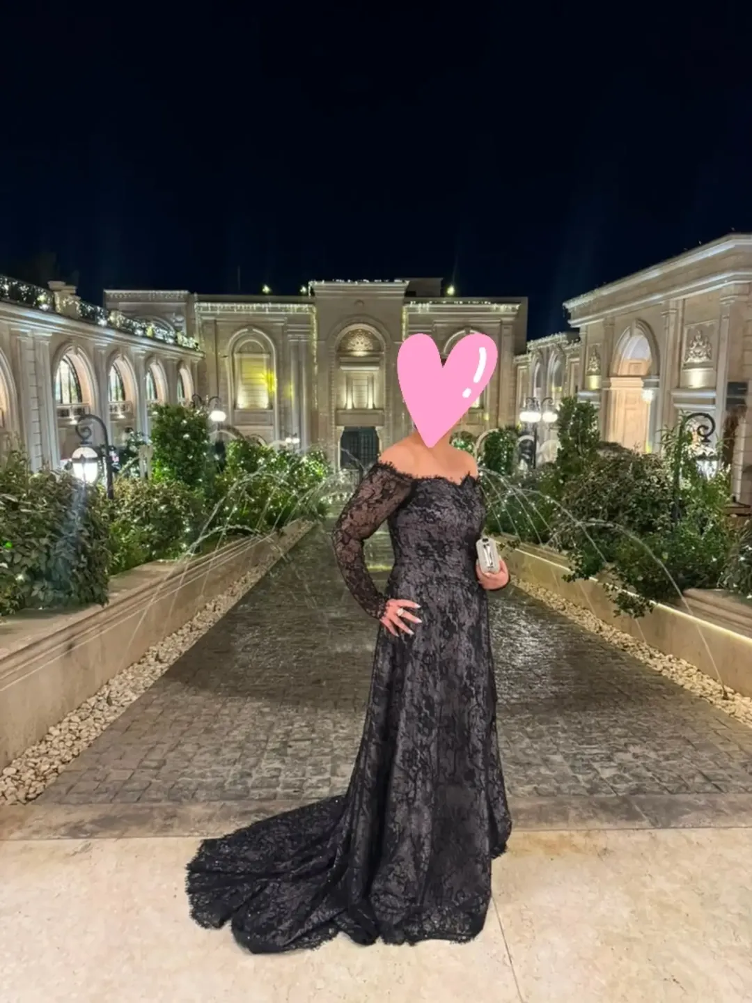 پیراهن دکلته فنر دوزی شده