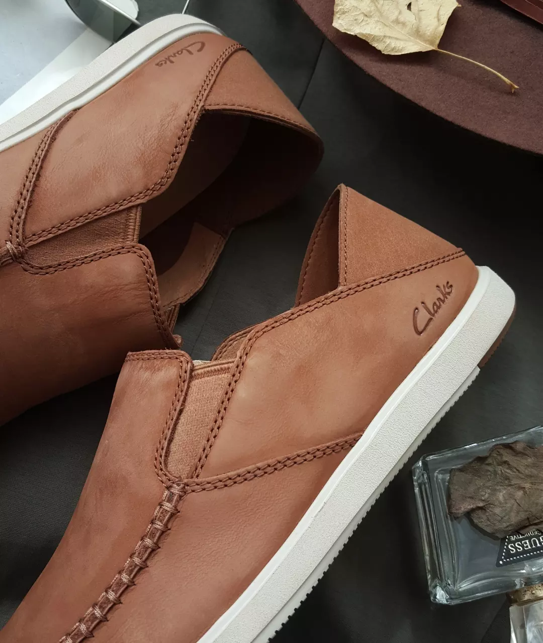 لوفر برند CLARKS