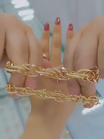 دستبند طرح طلای مارک شین
