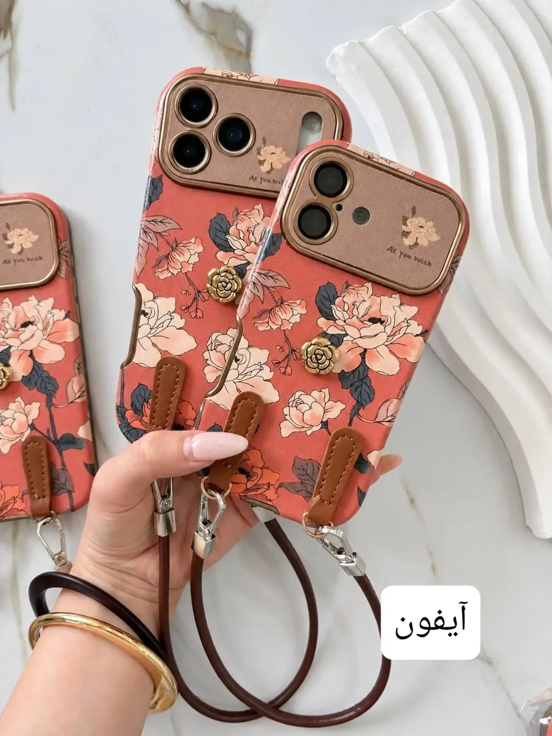 قاب گوشی پاییزی با بند مچی و گلدار