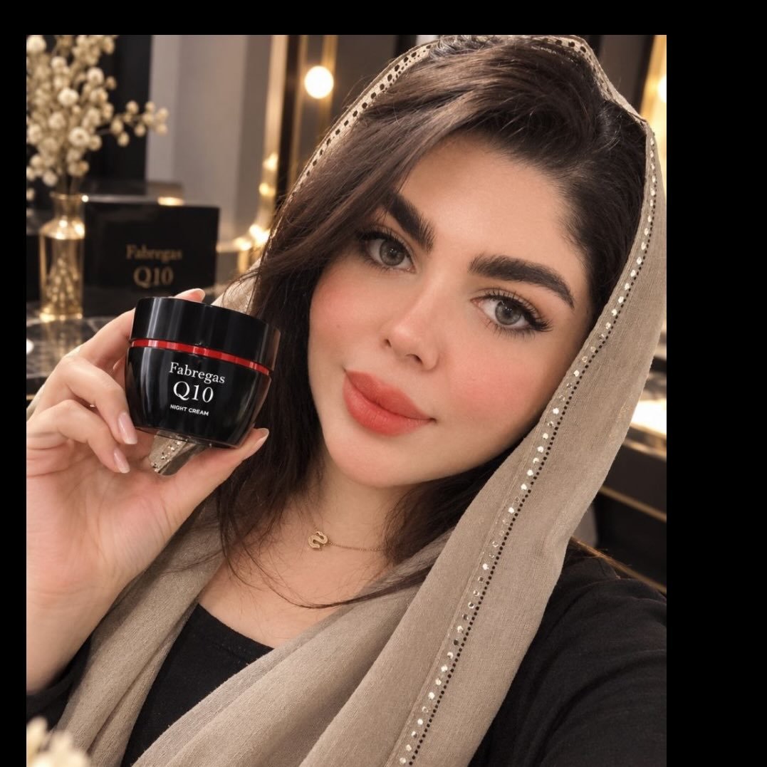 لوگوی parastoobrand_shop