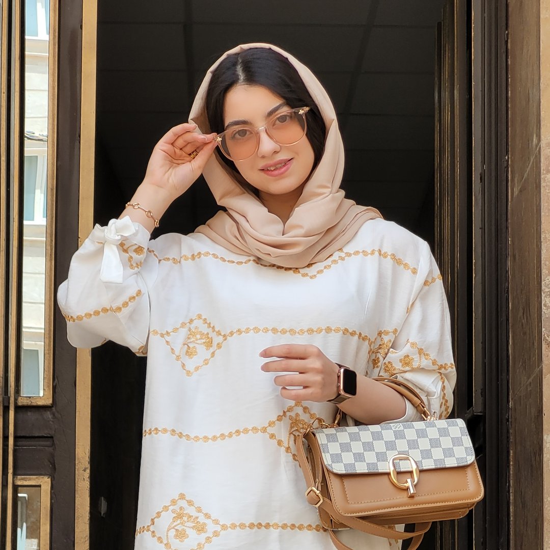 لوگوی 👠کفش مجلسی و اسپرت زنانه لاروما 👠